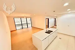 Renovated 2 Bedrooms | Close to Mall and Metro
