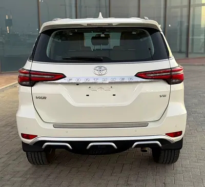 2021 Toyota FORTUNER — фото 6