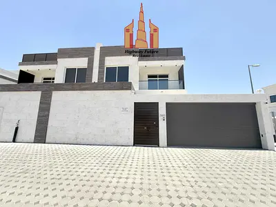 Spacious 5Bhk Villa With Driver Room All Master Built in Wadroabes 180K