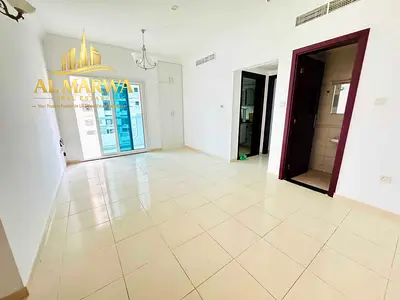 Huge Spacious 1BHK ~ Well Maintained and Family Building ~ Maintenance Free ~ Ready To Move ~ Balcony and Built In wardrobe