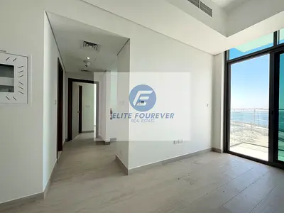 شقة رائعة مكونة من غرفة نوم واحدة للبيع في عزيزي فؤاد ريزيدنس بإطلالة مباشرة على قناة خور دبي.