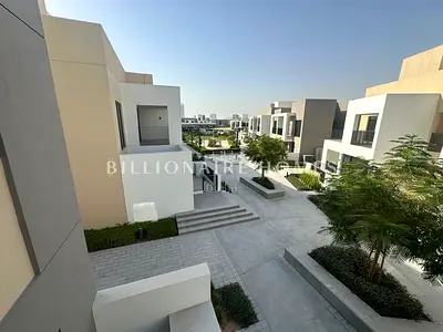 CORNER UNIT | CLOSE TO AMENITIES | VISIT ANYTIME