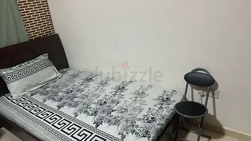 PARTITION ROOM AVAILABLE FOR A LADY