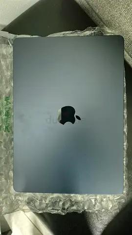 Macbook M3 13 8GB/256 for sale