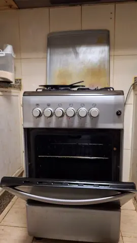 Used freestanding gas oven and stove in good working condition