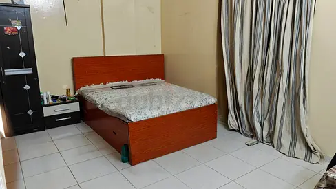 Sharing room available for Indians