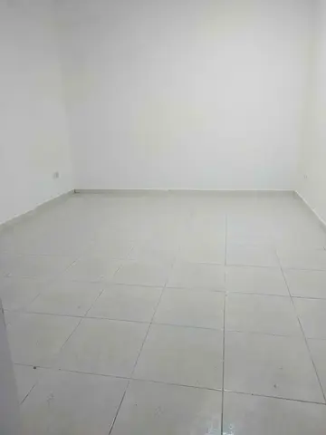 1 BHk flat available good for family sharing allowed C / AC Al rigga near metro walking distance on