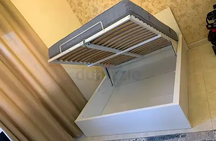 Ikea hydrolic bed with ikea mattress king size 180 x200cm