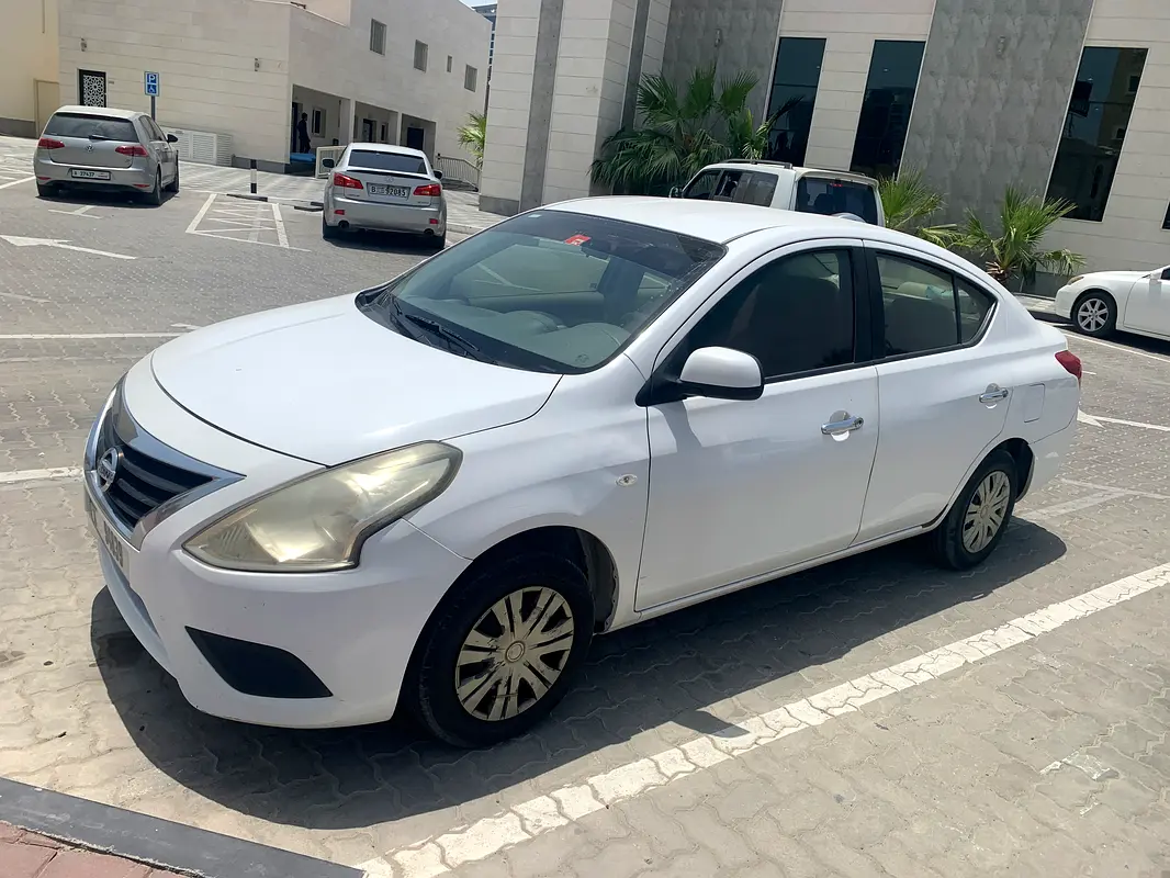 Nissan Sunny 2019 — photo 1 of 13