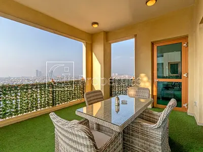 Unfurnished | 2 + Maid | Vacant | Flexible