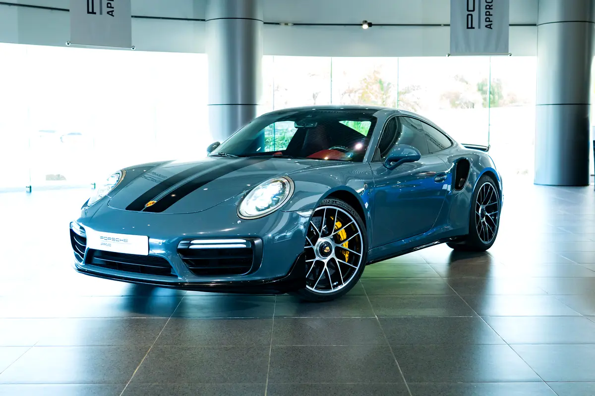 Porsche 911 2017 — photo 1 of 20
