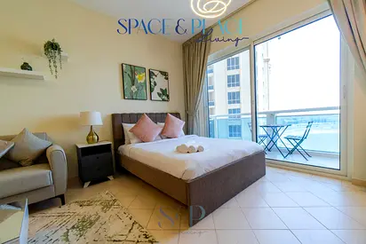 Studio | Lake View | Ready to Move In