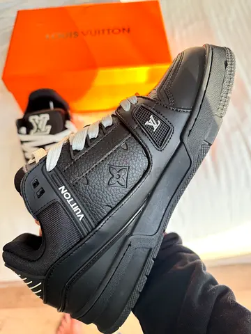 Loui Vuitton black sneakers