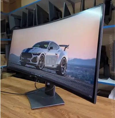 Dell UltraSharp U3818DW is a 37.5-inch curved ultrawide monitor designed for professionals and multi
