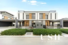 Genuine Resale | Luxury - Semi detached Villa