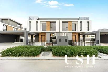 Genuine Resale | Luxury - Semi detached Villa