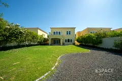 Extended Legacy Large Villa | 3 Bedrooms | Oversized Plot in Jumeirah Park