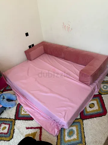 Pink Velvet Sofa Bed / Fold-out Guest Sofa - very Good Condition