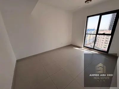Largest two-bedroom apartment with a living room and balcony offering an open view. Second-hand apa