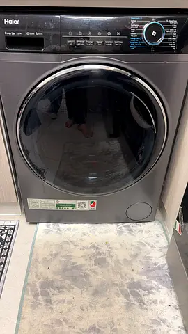 Front load washing machine - Haier (Good working condition)