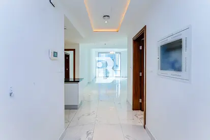 READY TO MOVE | LOW FLOOR | PRIME LOCATION