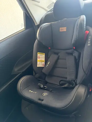Used Infant Car Seat in Good Condition