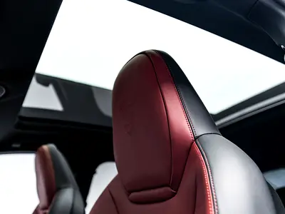 2025 Porsche CAYENNE — миниатюра 18