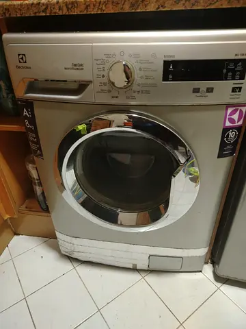 Electrolux 8kg Front Load Washing Machine – AED 250