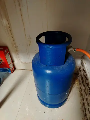 Gas cylinder