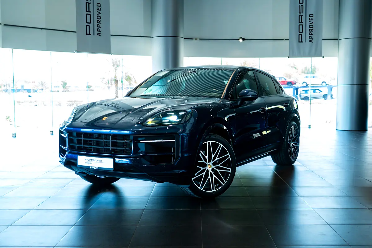 Porsche Cayenne 2024 — photo 1 of 20