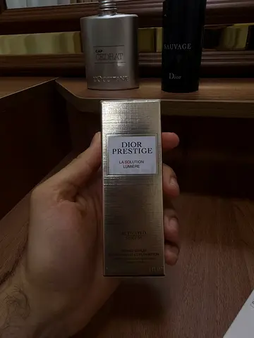 Dior Prestige La Solution Lumiere Serum