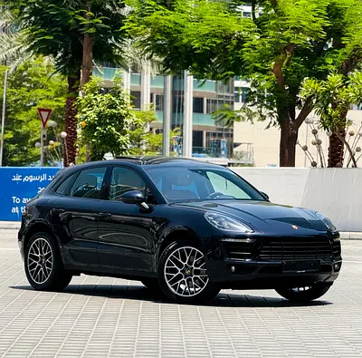 Porsche Macan 2018 Standard GCC Specs Full Series History in Excellent Condition