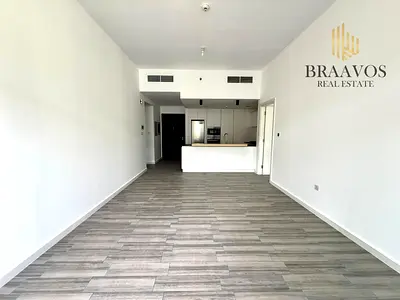 POOL VIEW | EQUIPPED KITCHEN | PREMIUM BUILDING