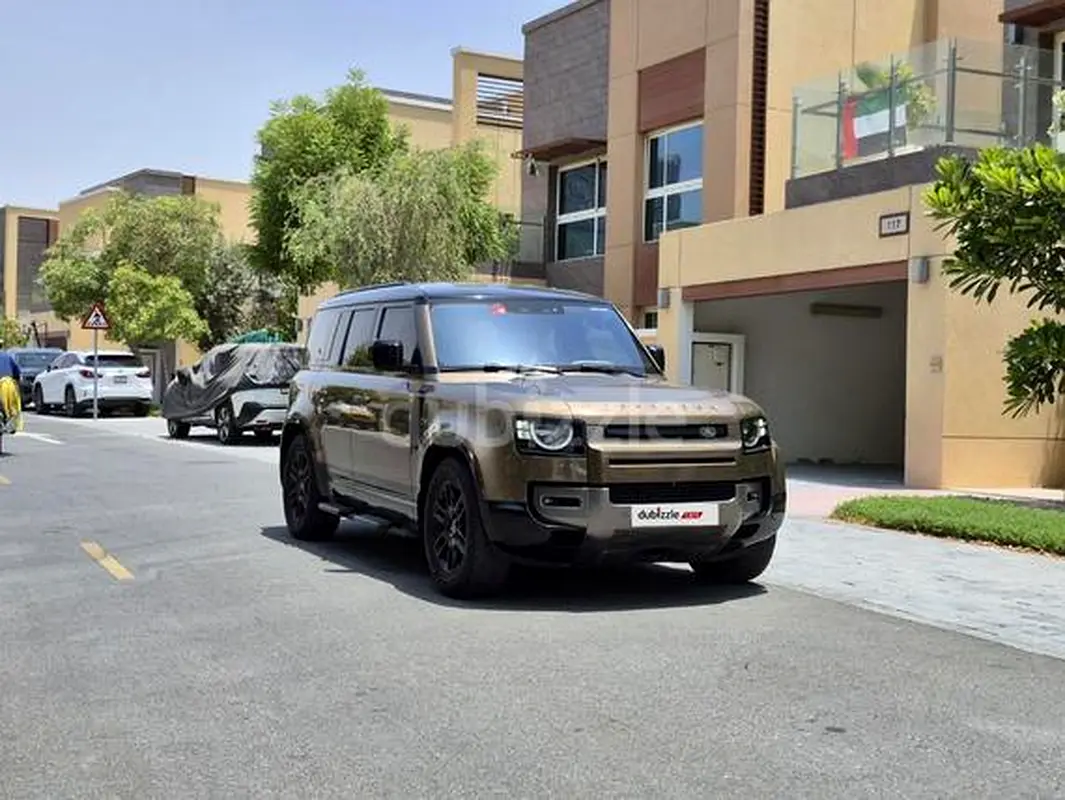 Land Rover Defender 2020 — photo 1 of 15