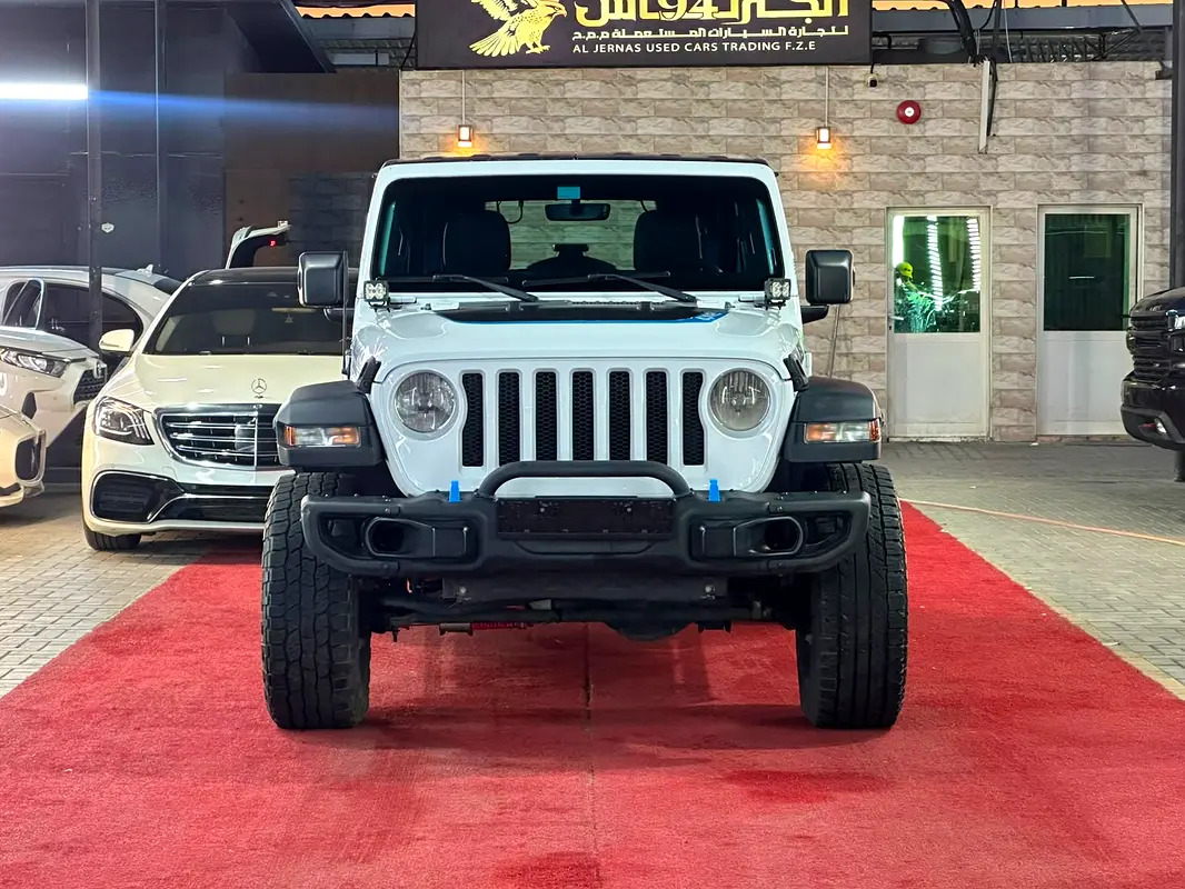 Jeep Wrangler 2020 — photo 1 of 20