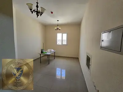 شقة غرفة وصالة للإيجار في القليعة ثاني ساكن باركن رملي مجاني جانب شاطئ الحيرة وتشطيب سوبر ديلوكس