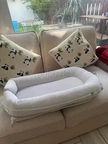 White baby lounger / newborn nest in good condition (dockAtot)