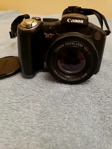 Canon PowerShot S5 IS camera ،