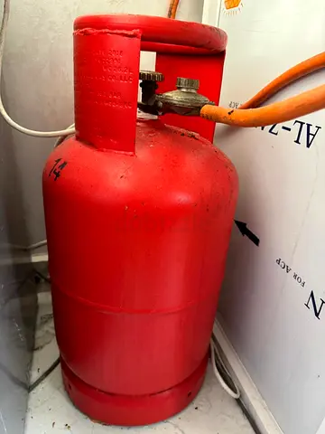 Gas Cylinder with 2 burner stove