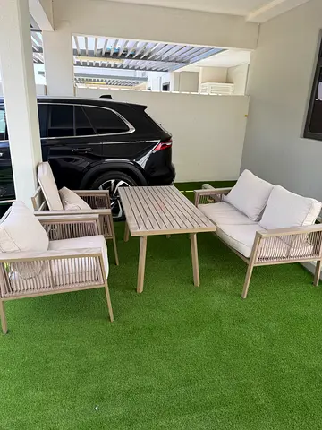 Outdoor 4-piece Garden Sofa Set with Table