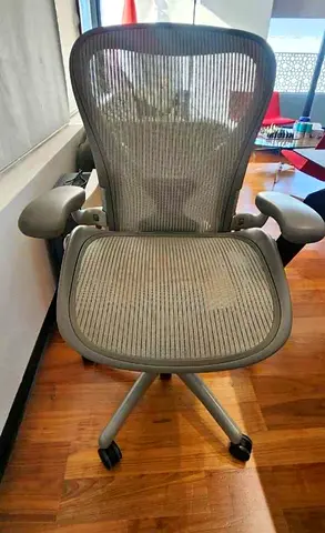 Gray Color Herman Miller Aeron Classic Chair Size C Full Option