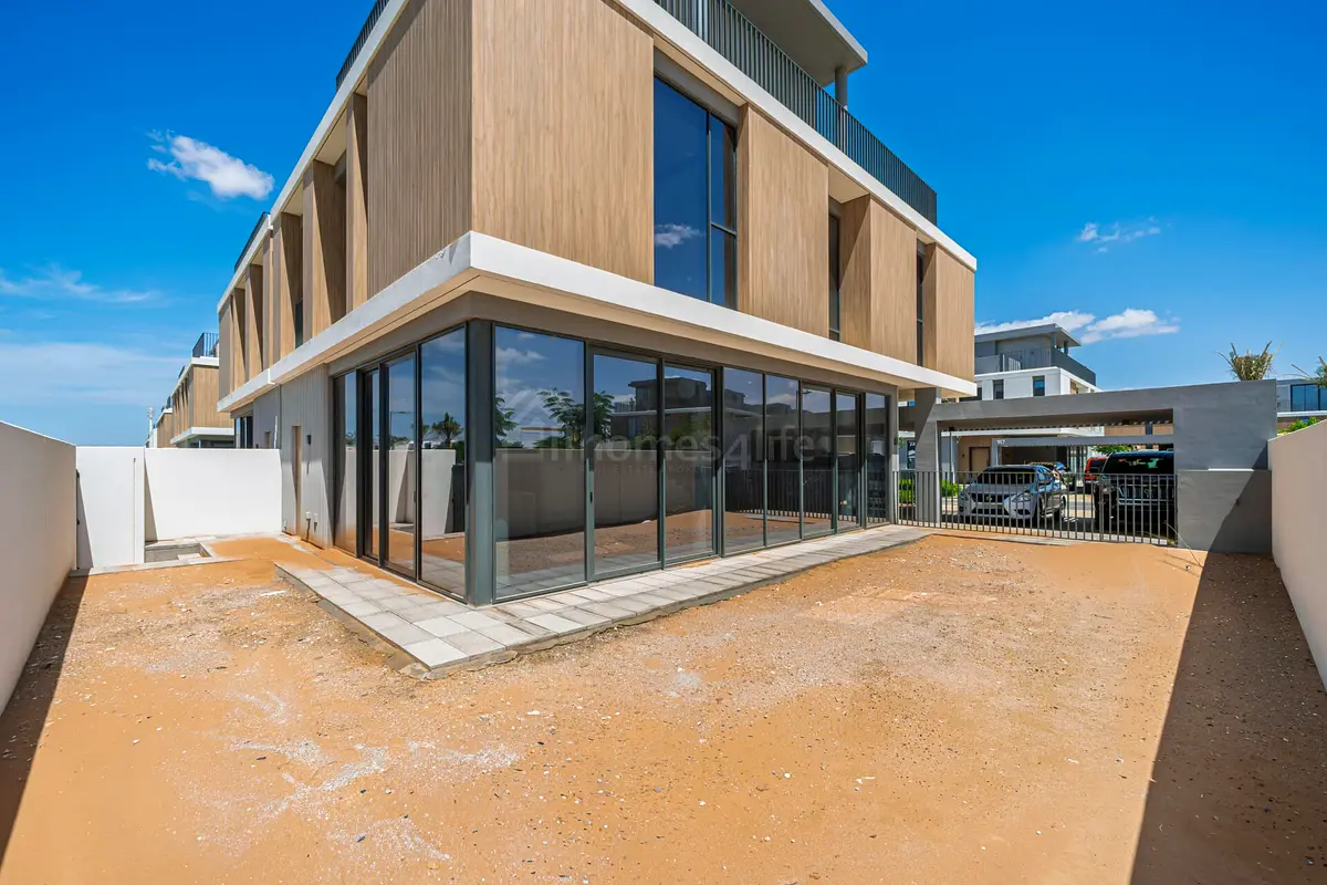 4 Bedroom Villa | Single Row | Ready to Move