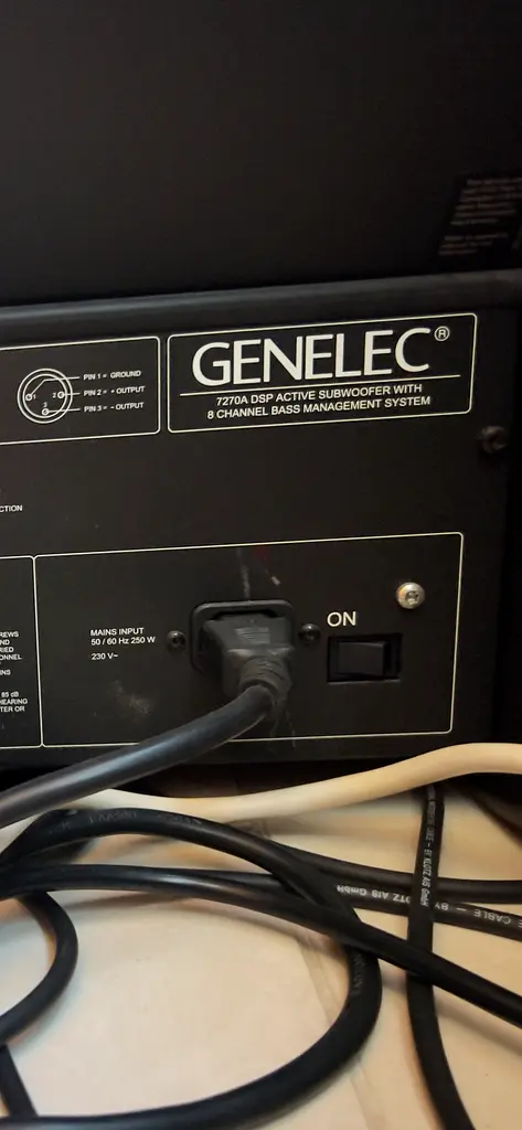 إعلانات مبوبة: Genelec 7270A Studio Subwoofer - Professional
