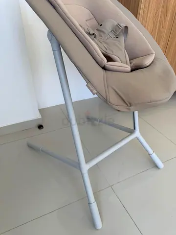 Cybex baby chair and Bouncer