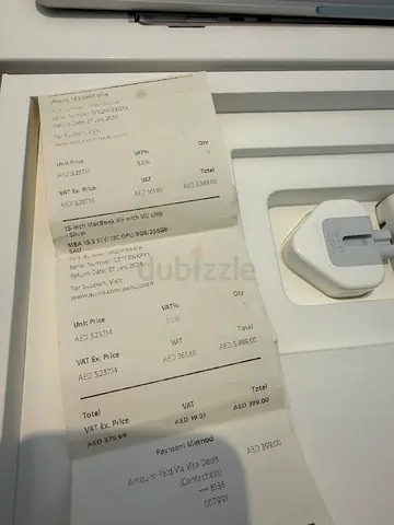 MacBook Air 15inch new condition use only 1 week 100percen battery and 10 time cycle count onky