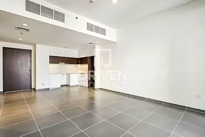 Available Now | Fantastic View | High floor