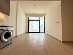 HUGE SIZE 2 BR APARTMENT FACING CRYSTAL LAGOON AND SKYLINE // FITTED KITCHEN // PRIME LOCATION