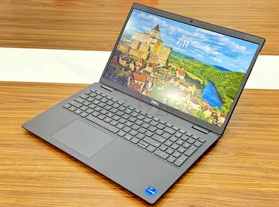 Massive storage 2tb hdd with Dell latitude 3520 , i5 11th gen laptop/8 gb ram / 256gb ssd / 15.6