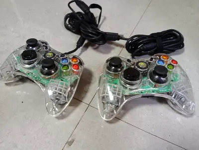 Xbox 360 wired controller pair of 2
