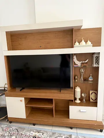 Wood-tone TV Entertainment Unit with Storage Shelves and Cabinets